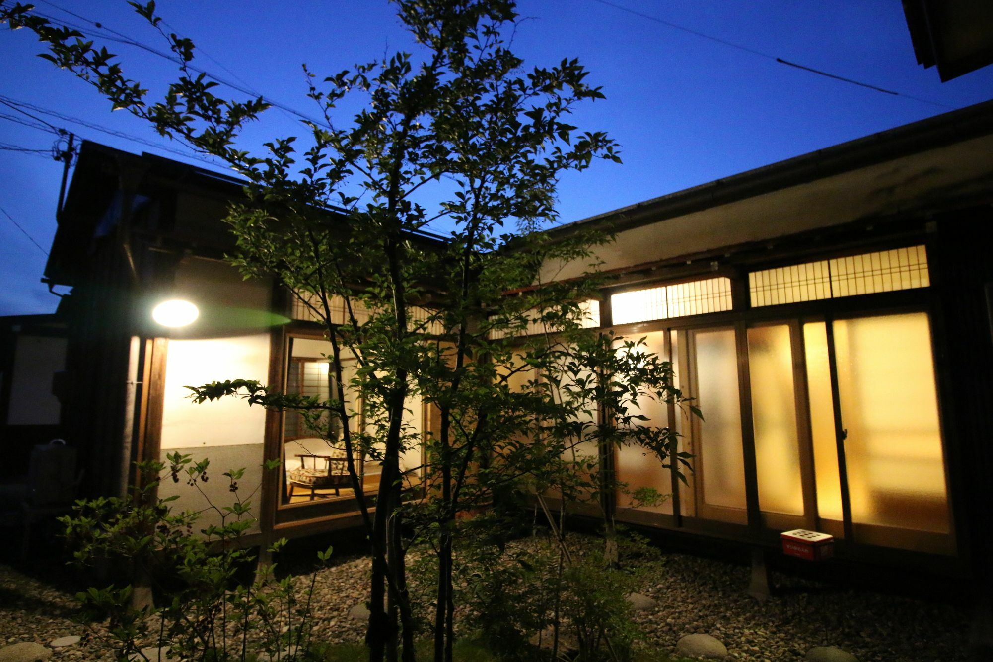 Hostel Fish In A River Takayama  Buitenkant foto